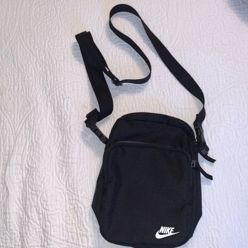 Nike cross body